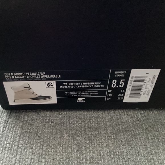 Sorel Women's Out N About IV Chillz Waterproof Booties, size 8.5 - Picture 9 of 11